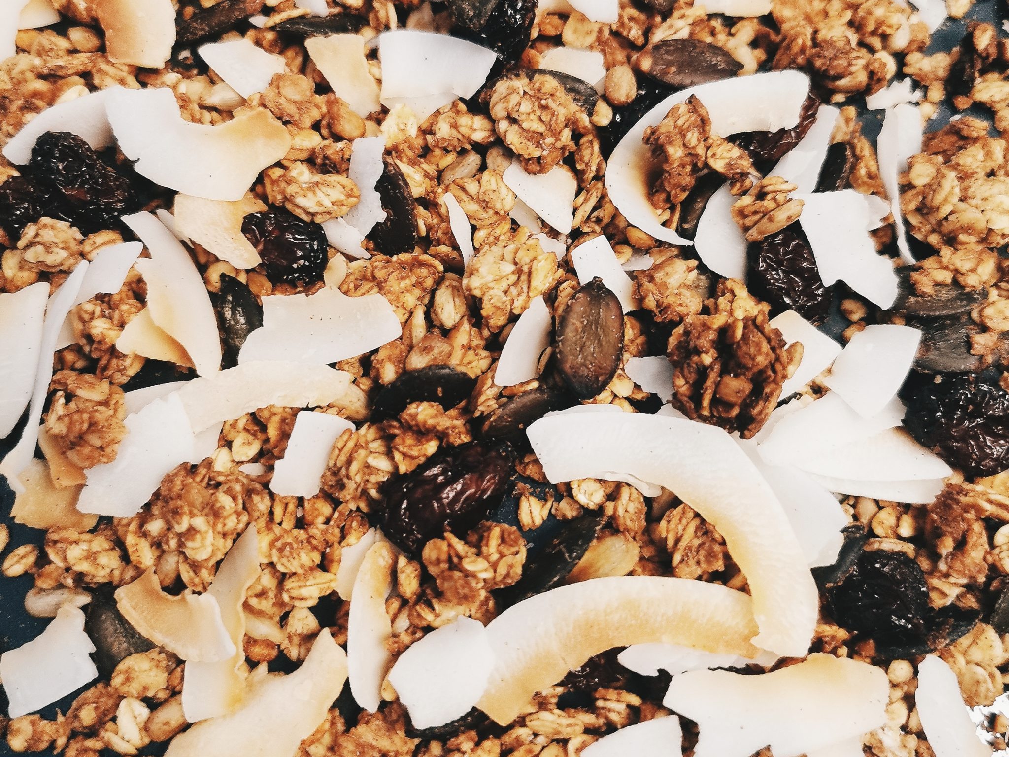 Granola mit Kürbiskernen, Kokos und Cranberries: schnell und einfach
